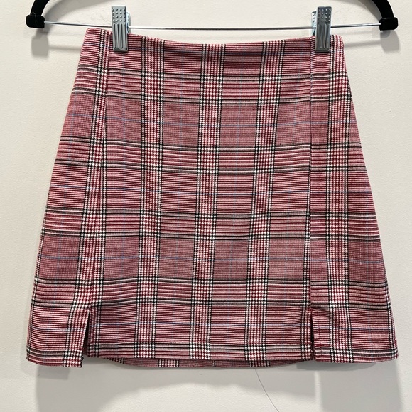 Brandy Melville Dresses & Skirts - Brandy Melville plaid skirt